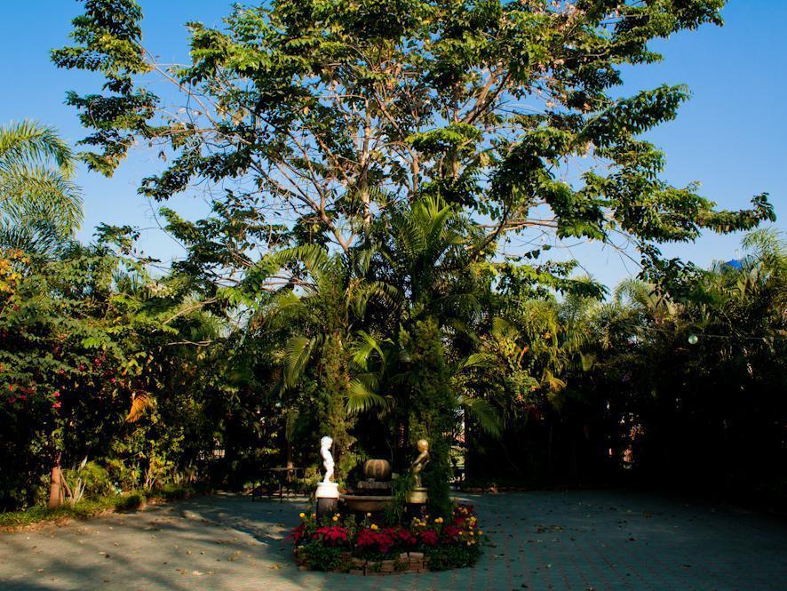 Baan Puang Petch Hotel Chiang Mai Exterior photo